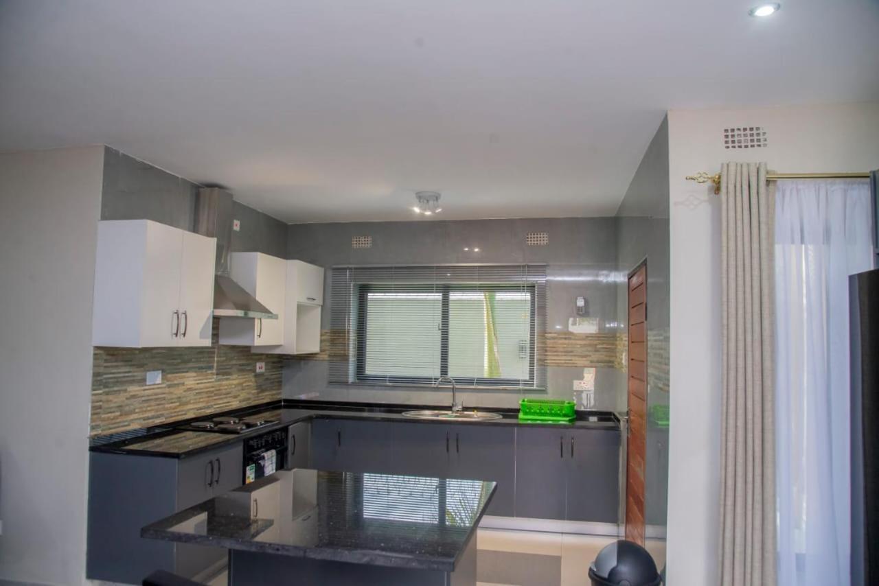 Royal Suites Apartments Lusaka Luaran gambar