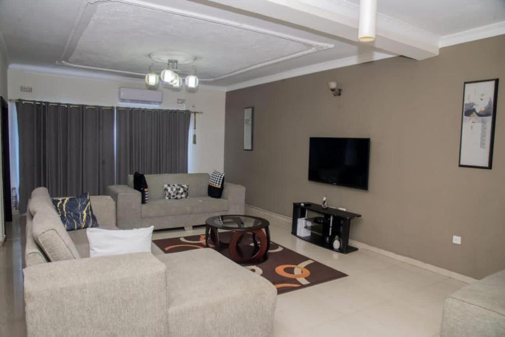 Royal Suites Apartments Lusaka Luaran gambar