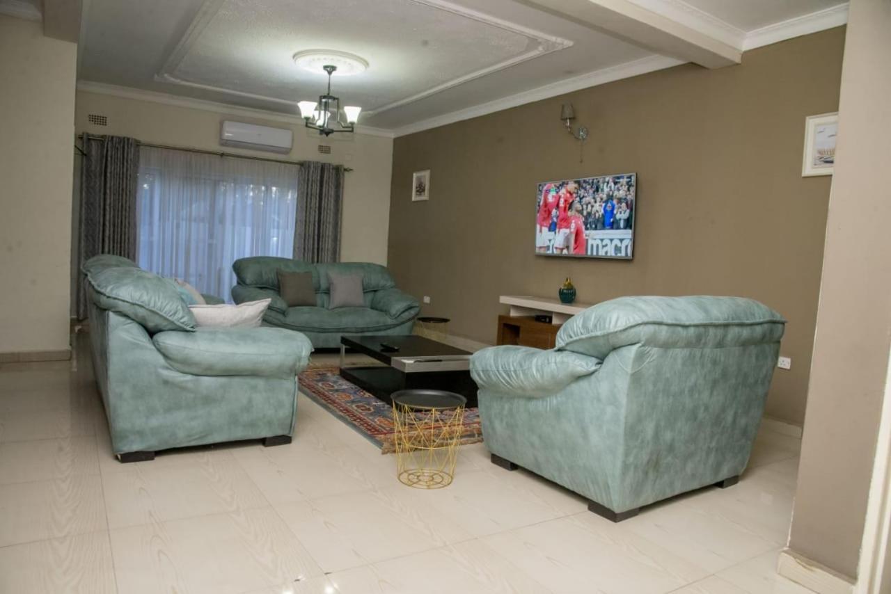 Royal Suites Apartments Lusaka Luaran gambar