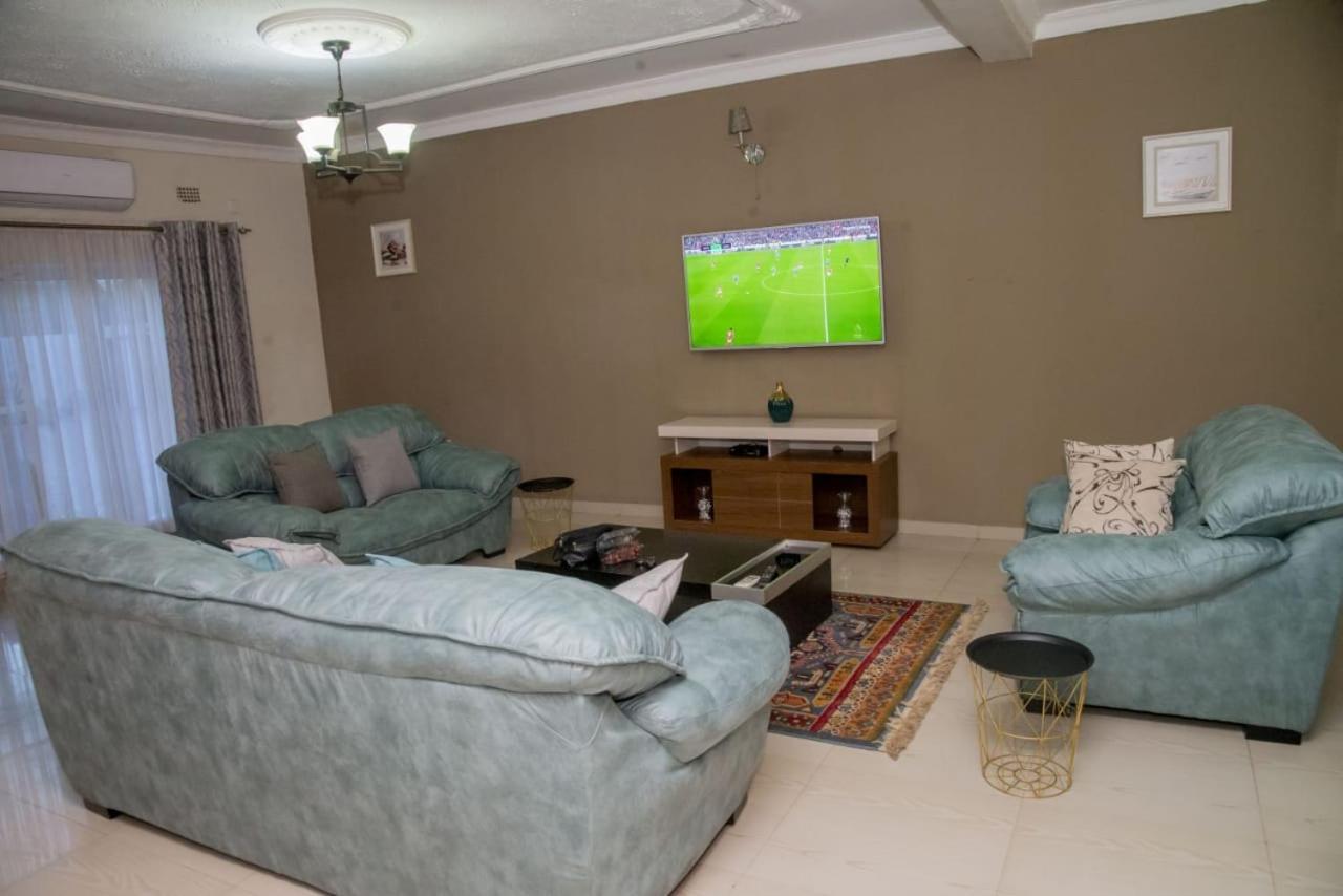 Royal Suites Apartments Lusaka Luaran gambar